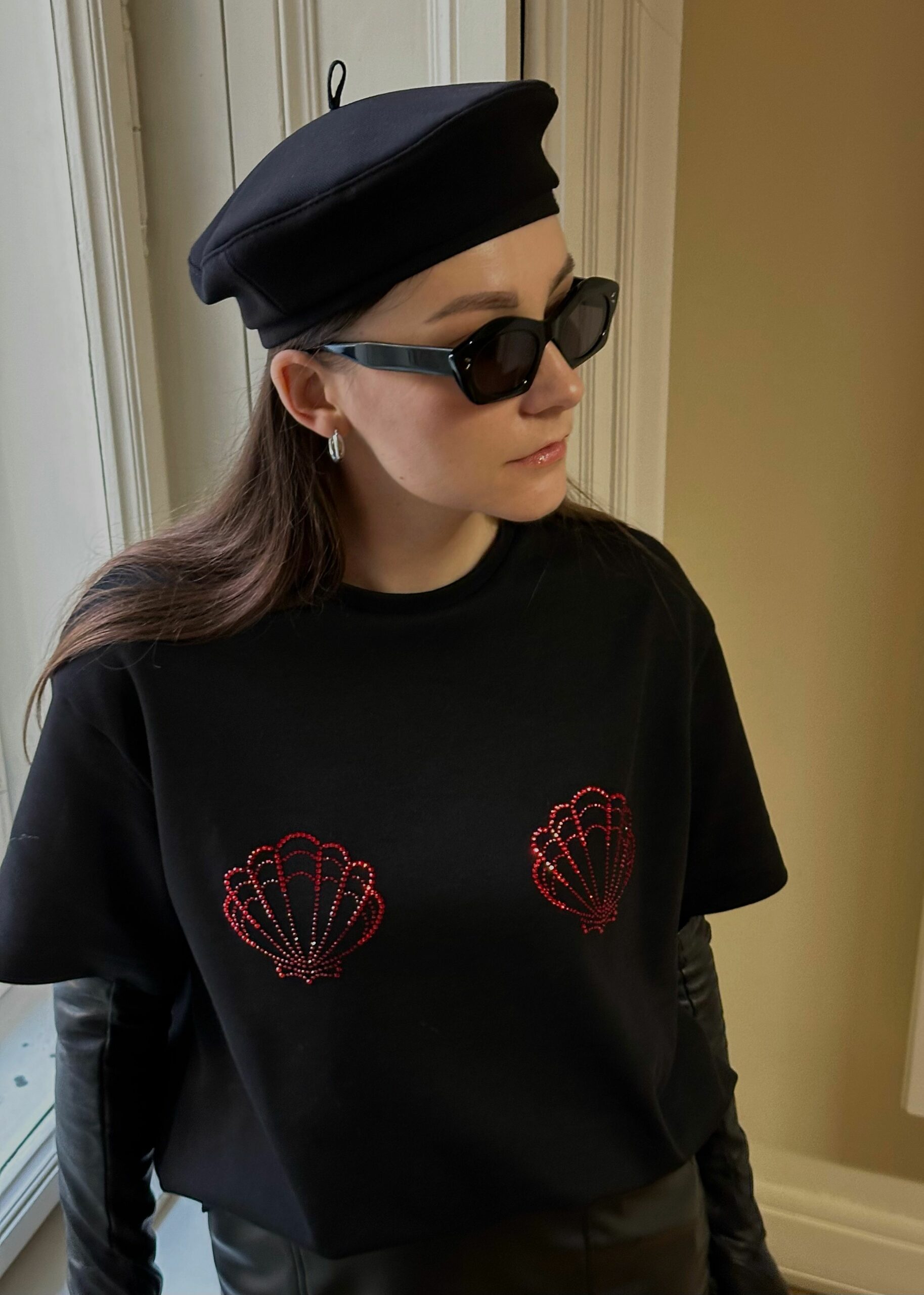 Футболка Zigzag чорна з мушлями (червоні) - Зображення 2