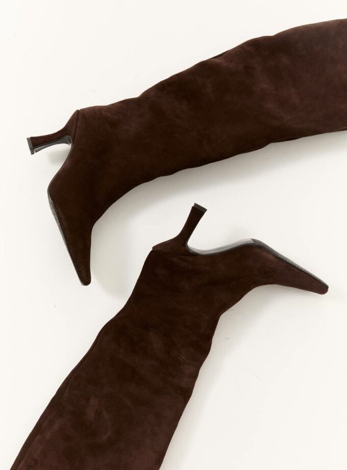 Чоботи NANI коричневі замшеві гострий носок