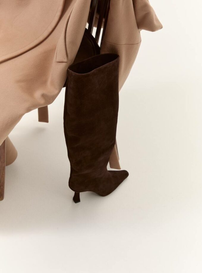 Чоботи NANI коричневі замшеві гострий носок