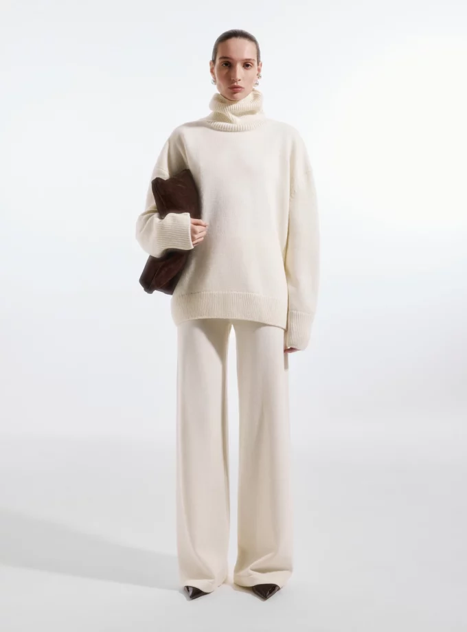 Светр O.TAJE MELINDA молочний