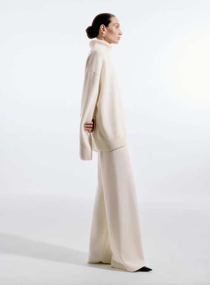 Светр O.TAJE MELINDA молочний