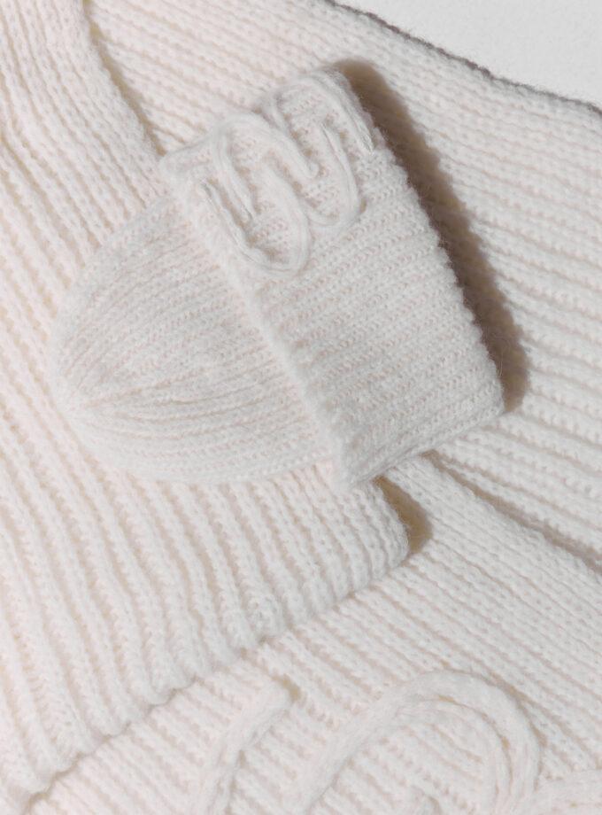 Шапка Bazhane Fluffy beanie молочний