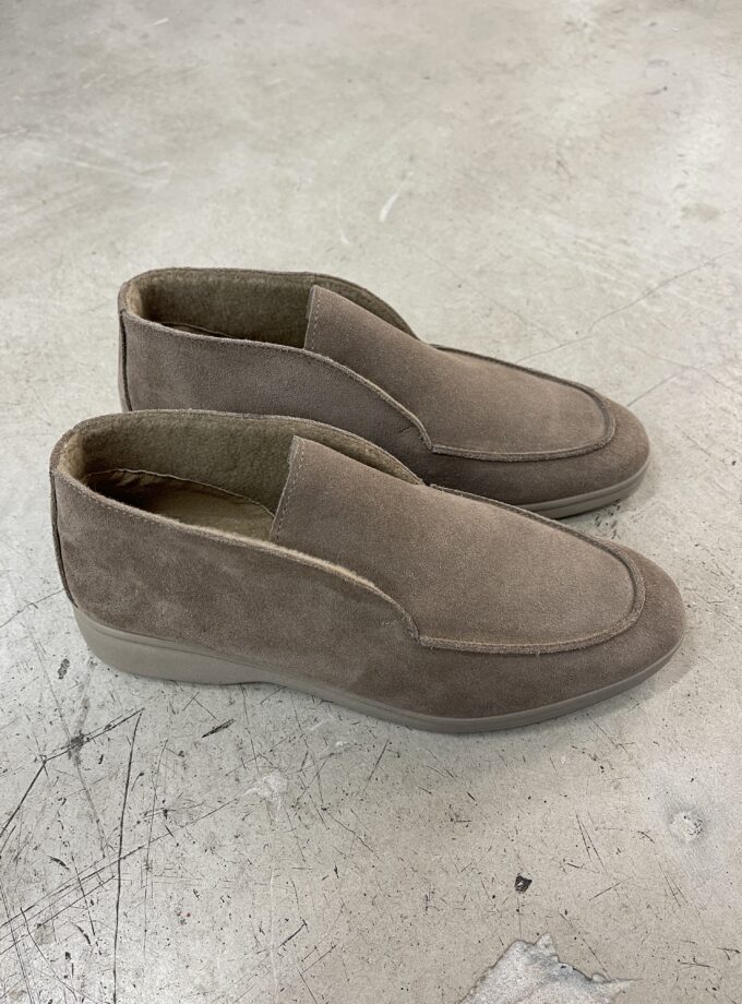 Лофери R One Loro 2 Latte байка