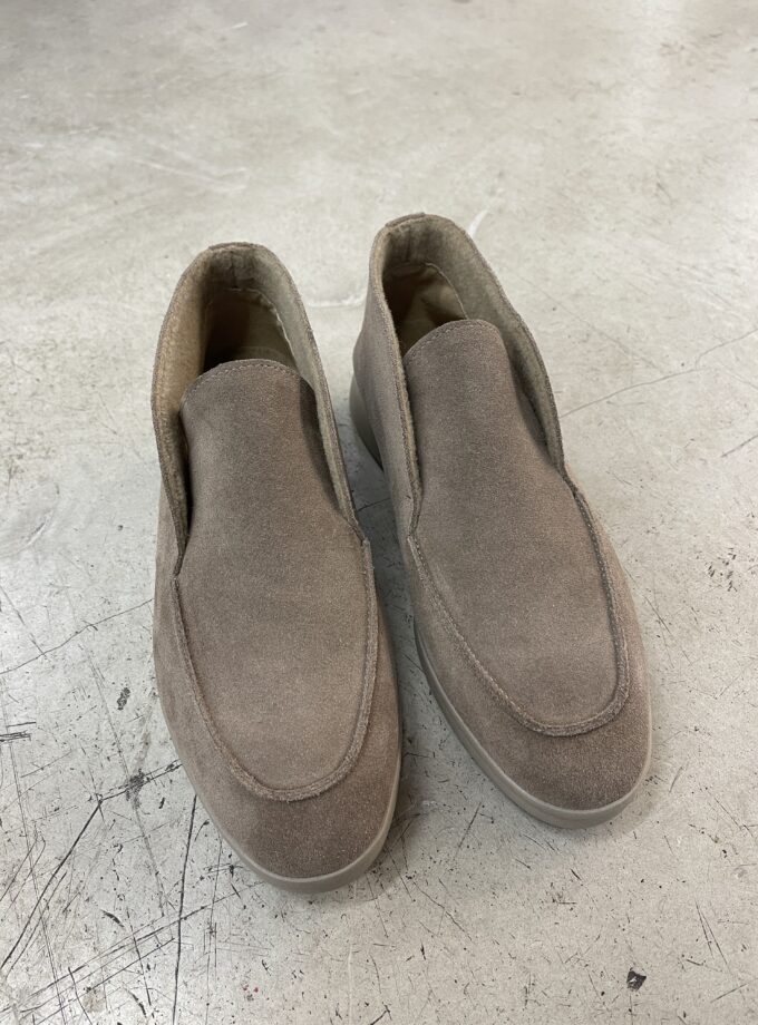 Лофери R One Loro 2 Latte байка