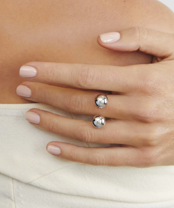 Каблучка 2 кульки 10мм біле золото (17,5) CC 05