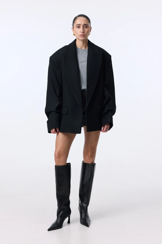 Пальто - жакет Bazhane оверсайз із збіркою на рукаві чорний