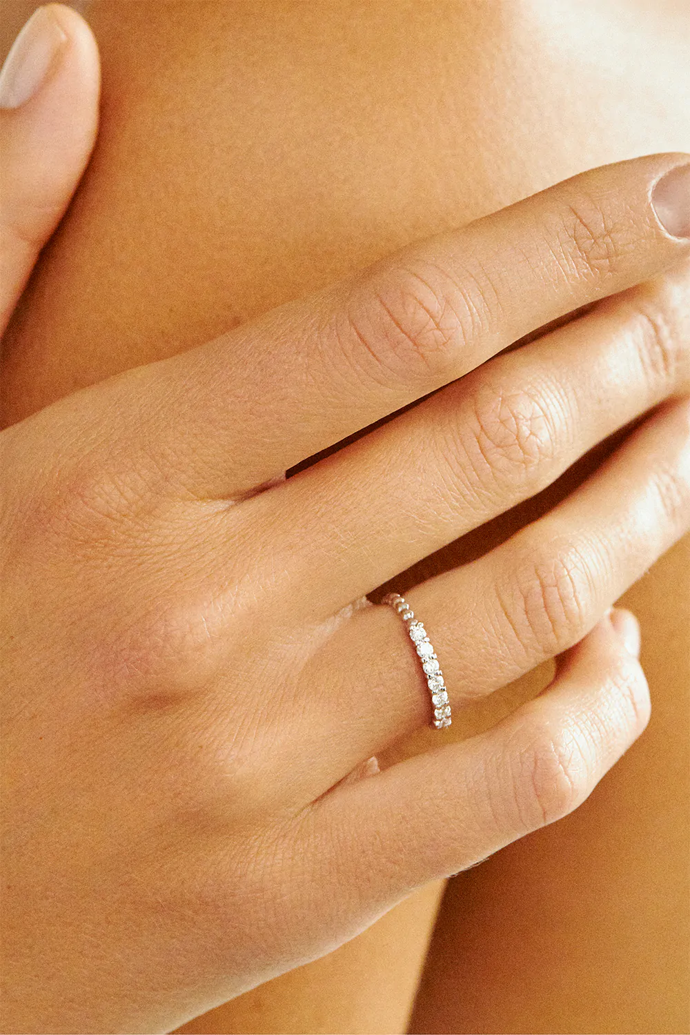 Каблучка кульки по колу з діамантами 7шт - 2мм біле золото (16,5) LE 17/18K