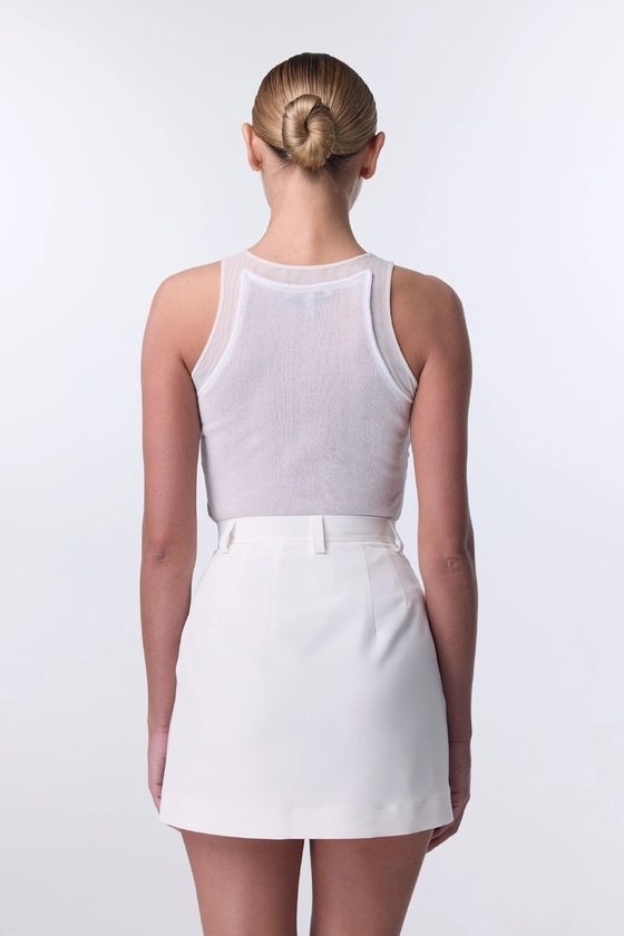 Топ Bazhane Contour молочний