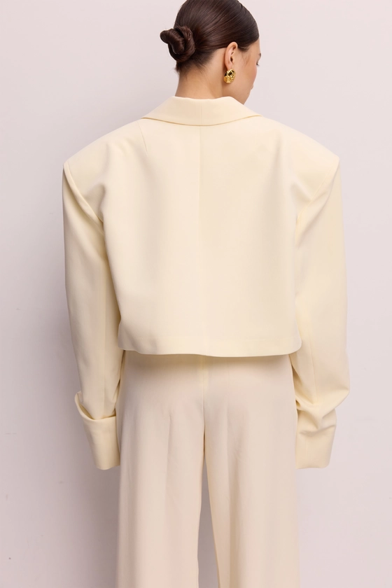 Жакет Bazhane кроп зі збіркою на рукаві вершковий