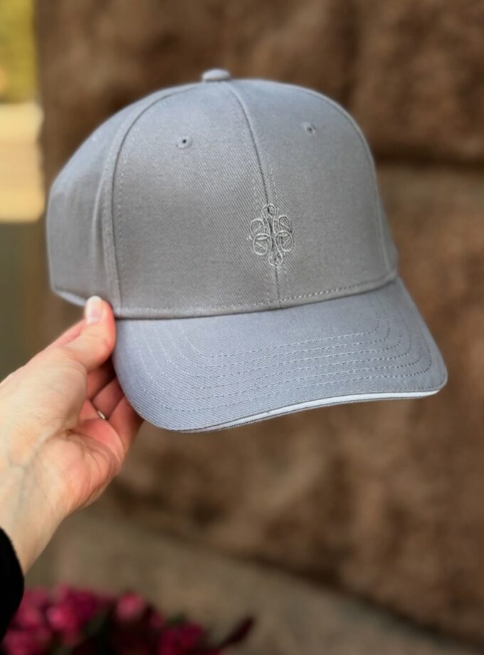 Кепка Saint сіра з лого