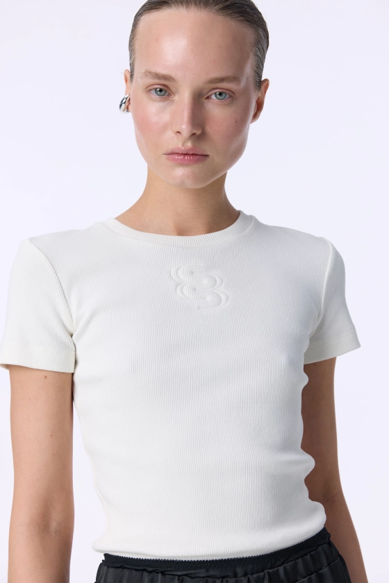 Футболка Bazhane t-shirt з вишивкою BB logo молочний