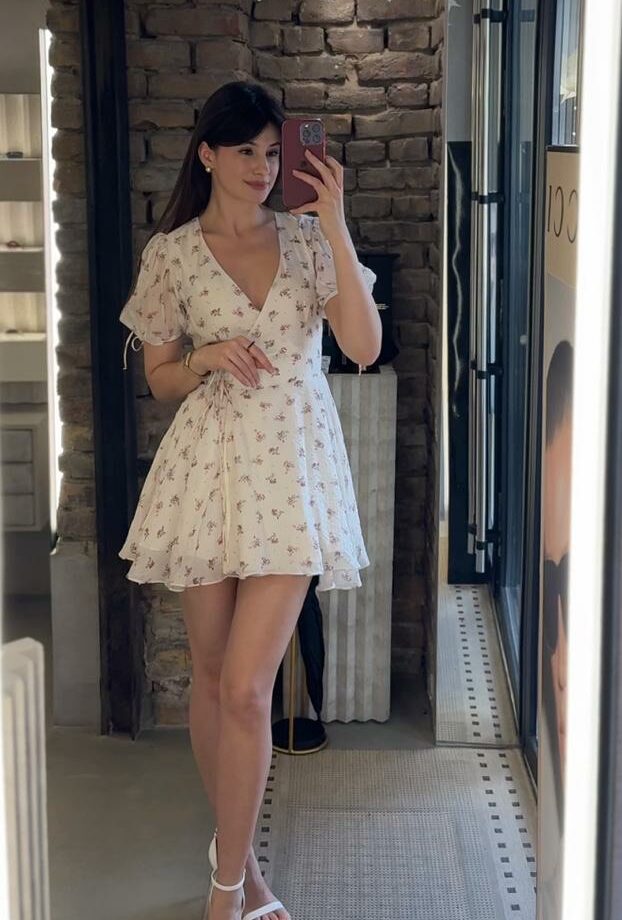 Сукня Lacy Hearts бежева на запах