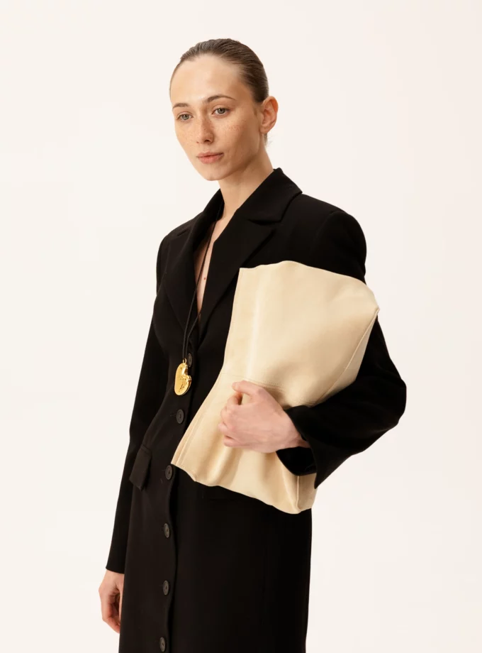 Сумка Poelle Elza clutch молочний замш