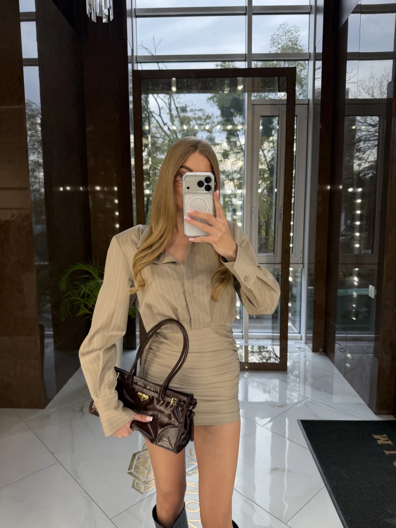 Сукня Miss Diamond Freyja бежева у смужку