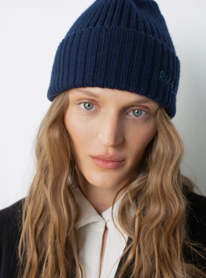 Шапка Ruslan Baginskiy Monogram-embroidered Wool Beanie синя