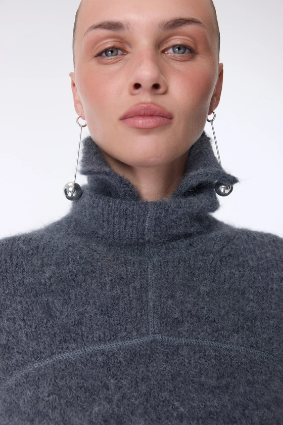 Светр Bazhane Plush sweater з вишивкою BB logo сірий